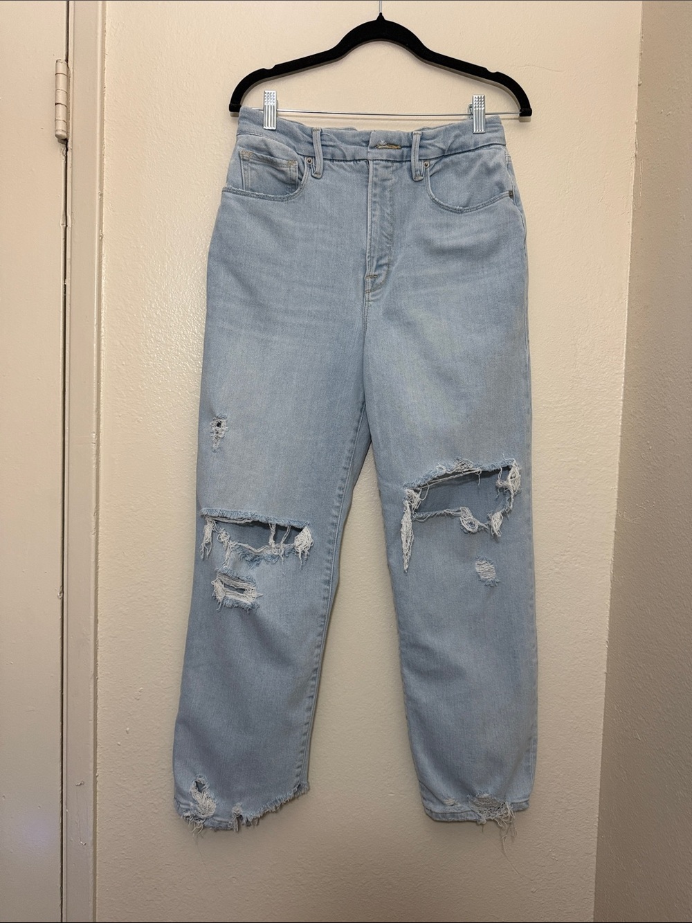 Good American Light Blue Distressed Ripped Knee Edgy Style Jeans Size 8/29